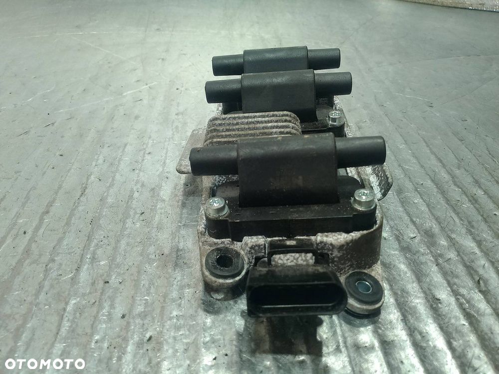 CEWKA ZAPŁONOWA AUDI A4 B6 U2010 2.4 V6 - 6