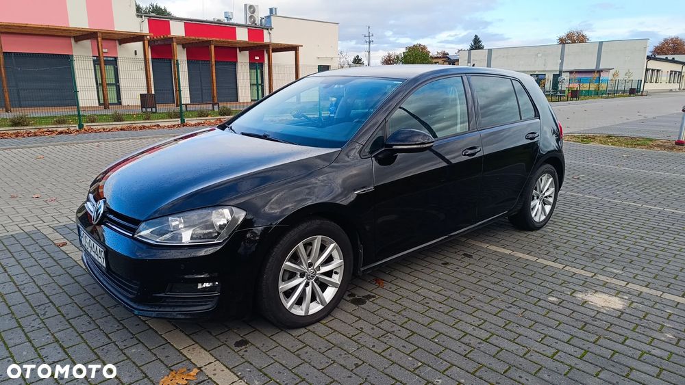 Volkswagen Golf - 2
