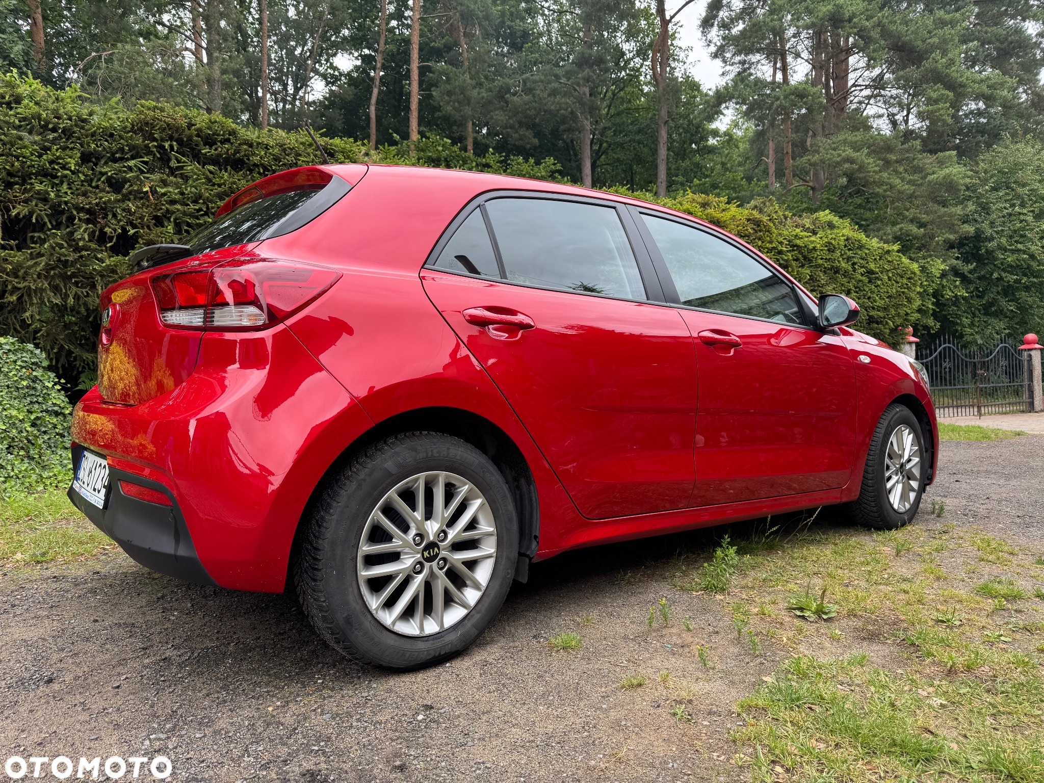 Kia Rio 1.2 L - 5