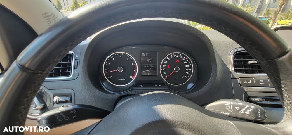 Volkswagen Polo - 8