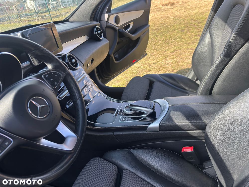 Mercedes-Benz Klasa C 300 BlueTEC Hybrid T 7G-TRONIC Edition 1 - 12