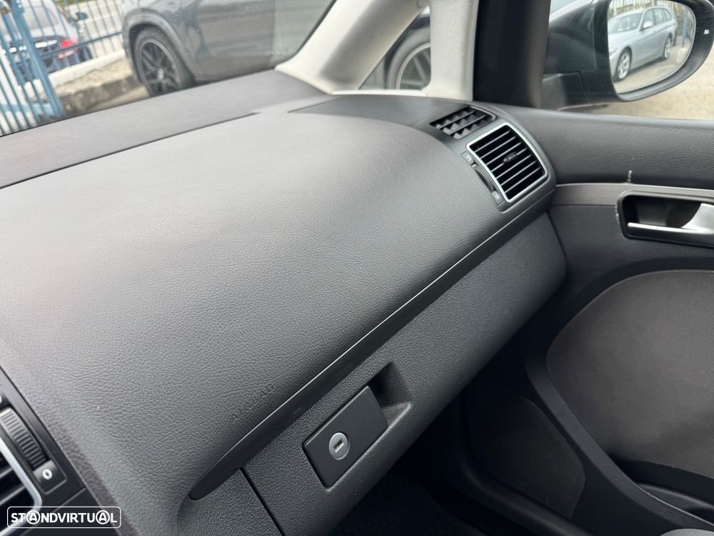 VW Touran 1.6 TDI Blue.Confortline 7L - 22