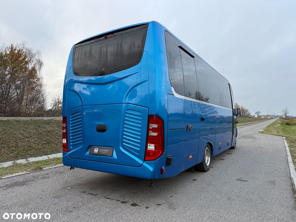 Mercedes-Benz Sprinter 519 - 14