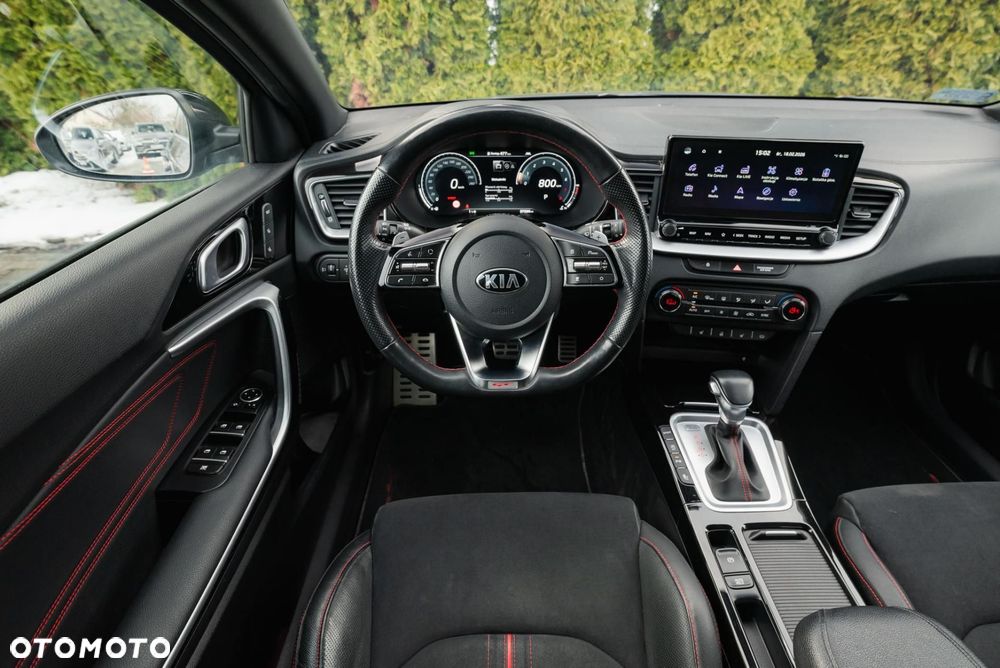 Kia ProCeed 1.6 T-GDI GT DCT - 12