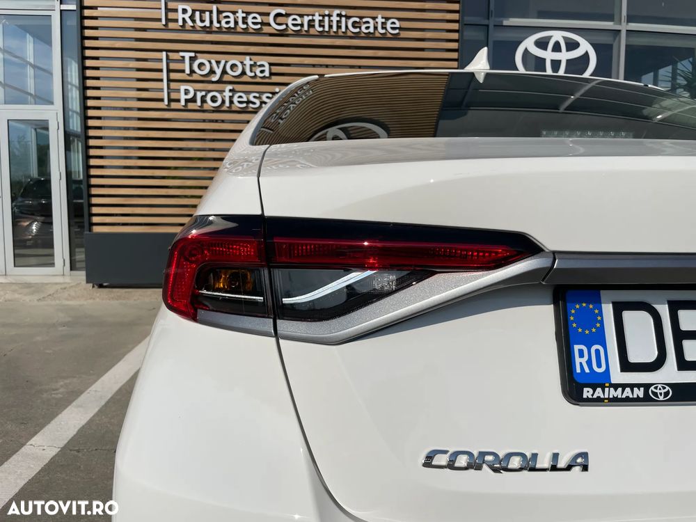 Toyota Corolla 1.8 HSD Eco - 21