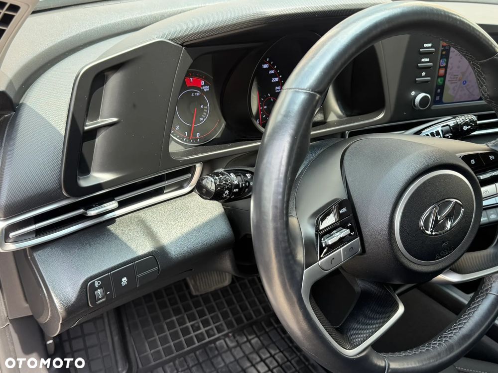 Hyundai Elantra 1.6 Smart CVT - 23