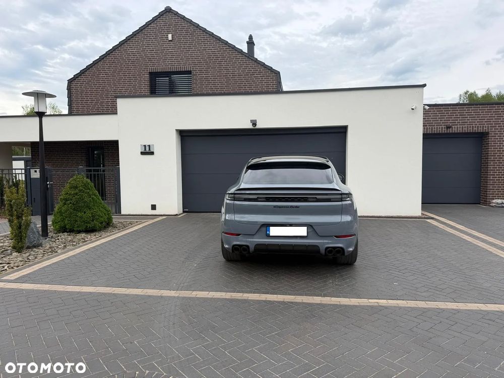 Porsche Cayenne Turbo E-Hybrid PHEV - 3