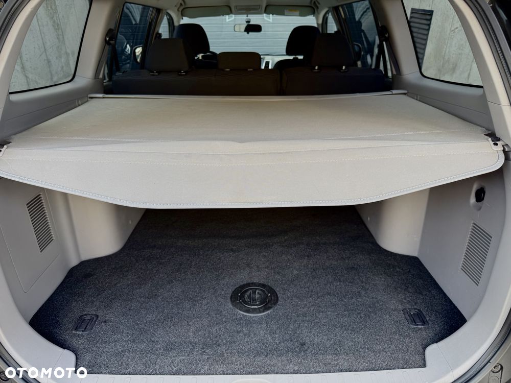 Mitsubishi Pajero Sport 2.5 DID Intense + - 8