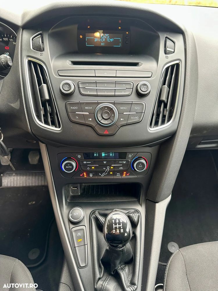 Ford Focus - 9