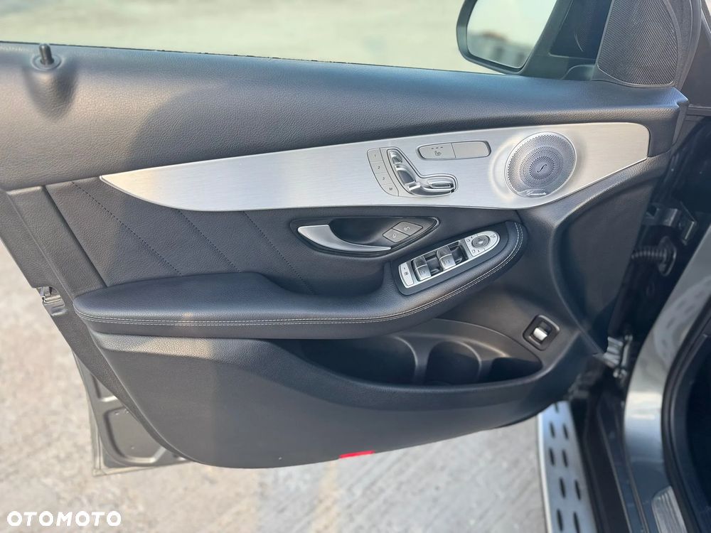 Mercedes-Benz GLC 300 Coupe 4Matic 9G-TRONIC AMG Line - 10