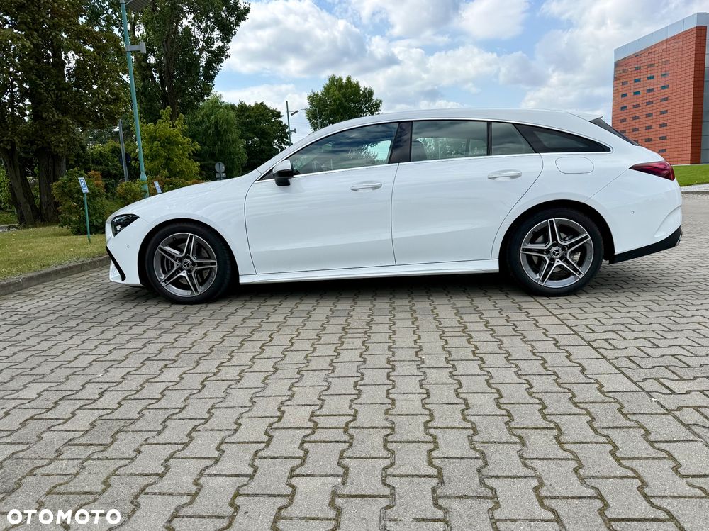Mercedes-Benz CLA 200 AMG Line 7G-DCT - 23