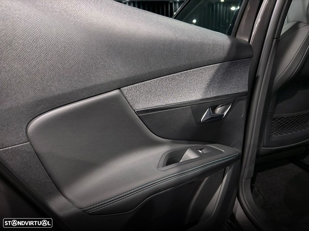 Peugeot 3008 1.2 PureTech Allure Pack - 31