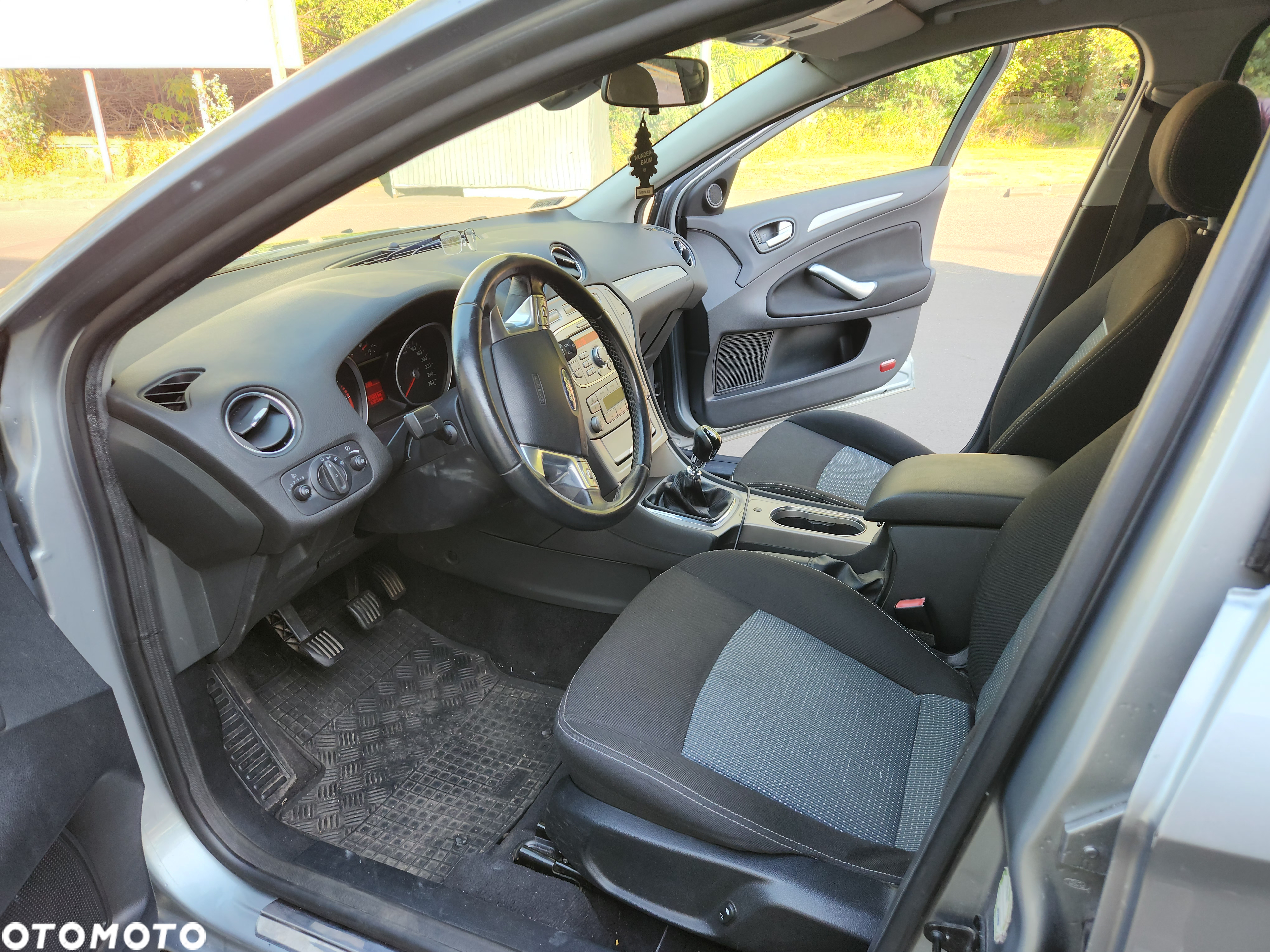 Ford Mondeo 2.0 TDCi Ghia - 8