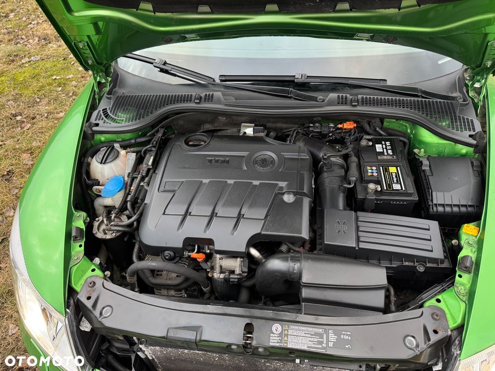 Skoda Octavia Combi 2.0 TDI DPF RS - 13