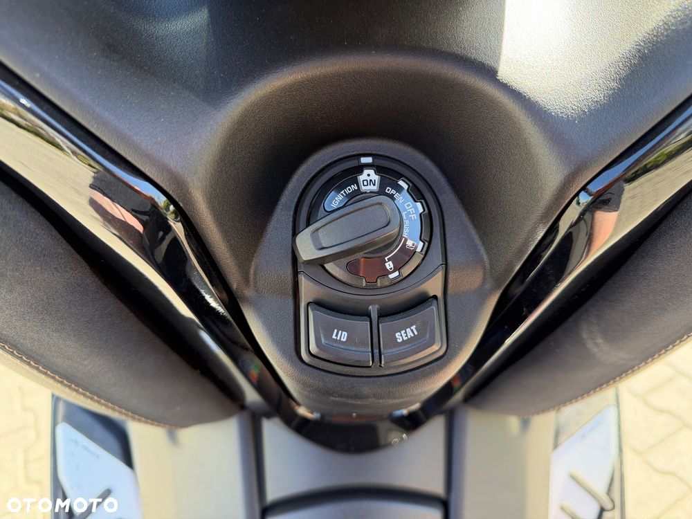 Yamaha X-max - 14