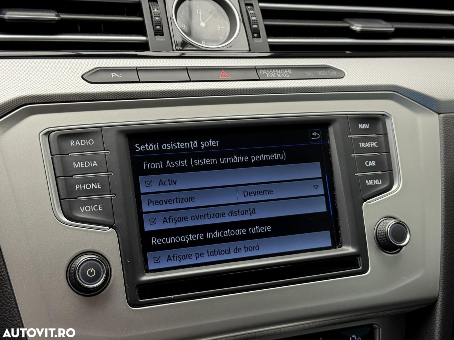 Volkswagen Passat - 12