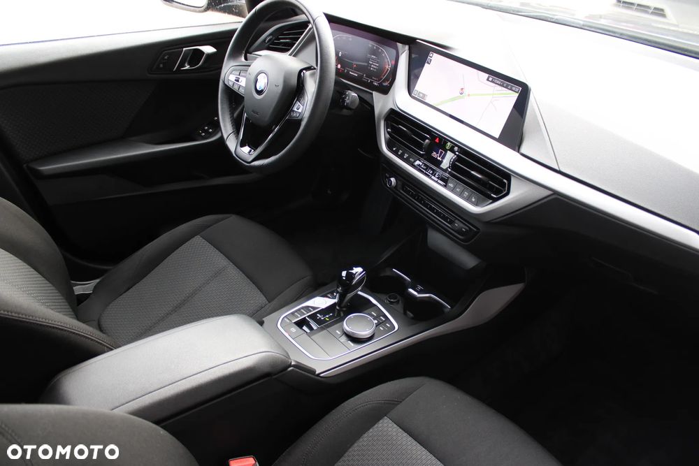 BMW Seria 1 118i - 13