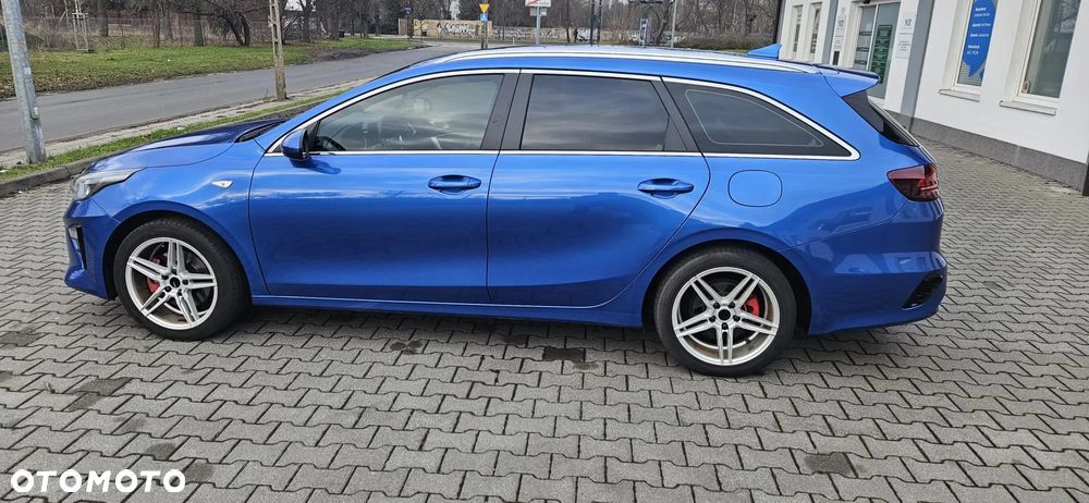 Kia Ceed - 8