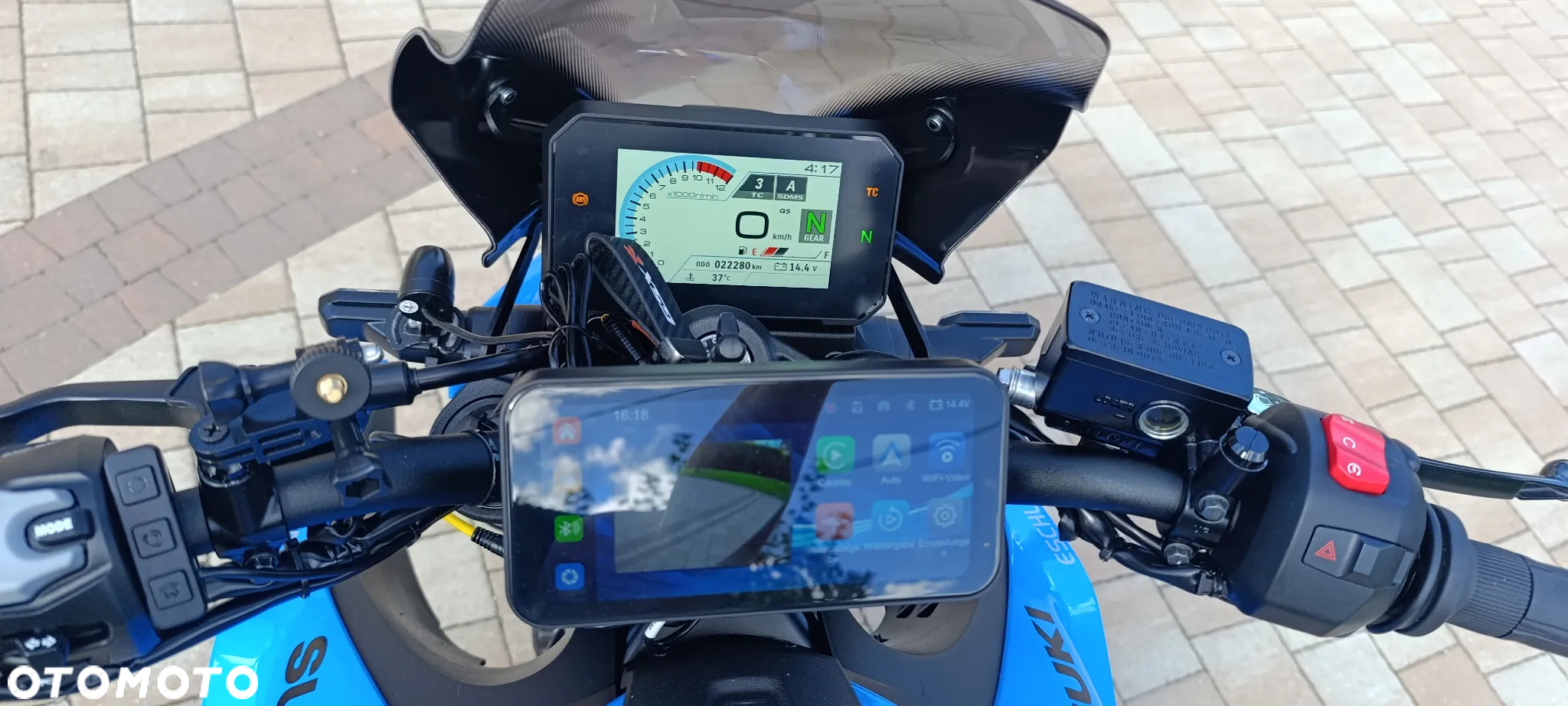 Suzuki GSX - 14