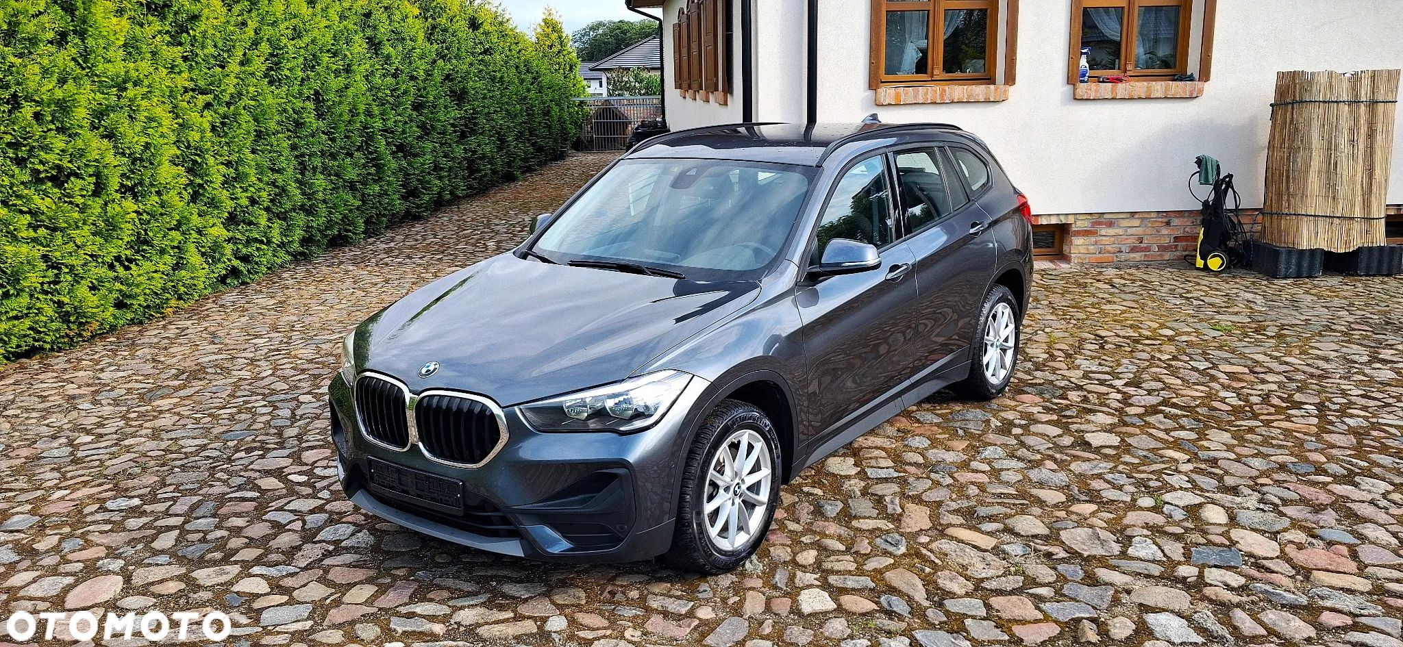 BMW X1 sDrive18i Business Edition - 1