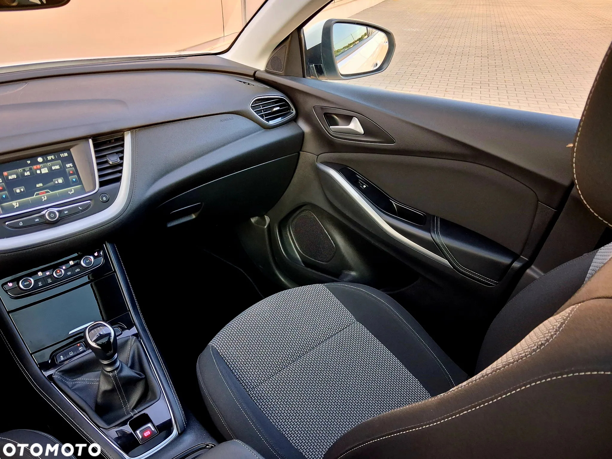 Opel Grandland X 1.2 Start/Stop INNOVATION - 25