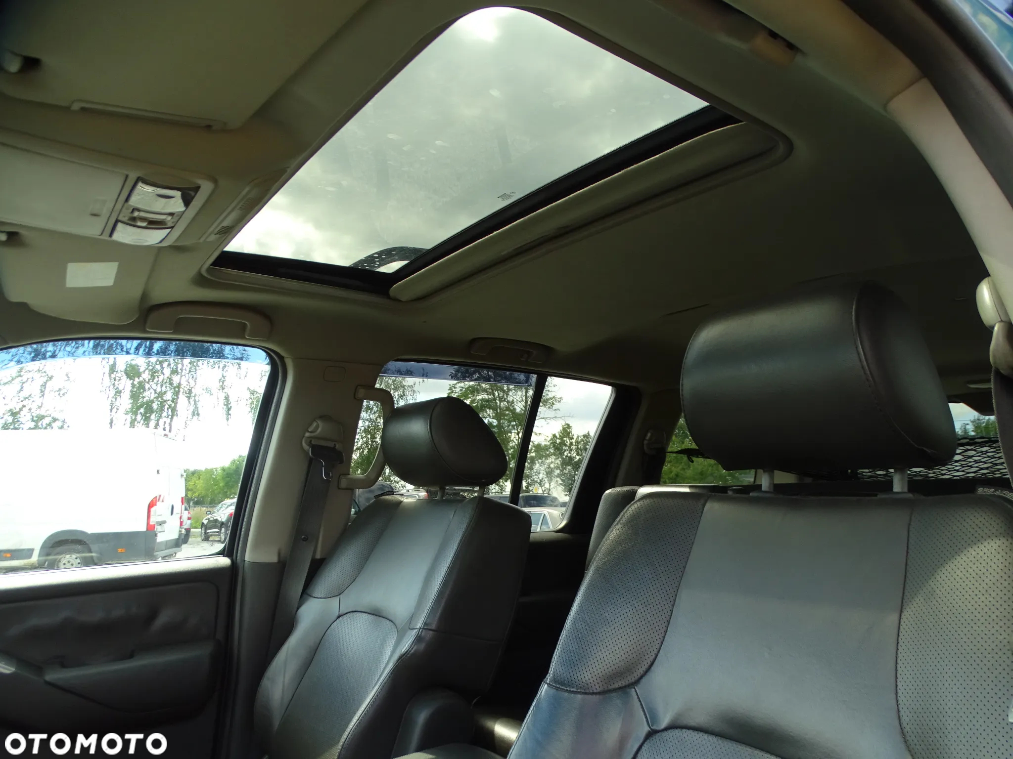 Nissan Pathfinder - 18