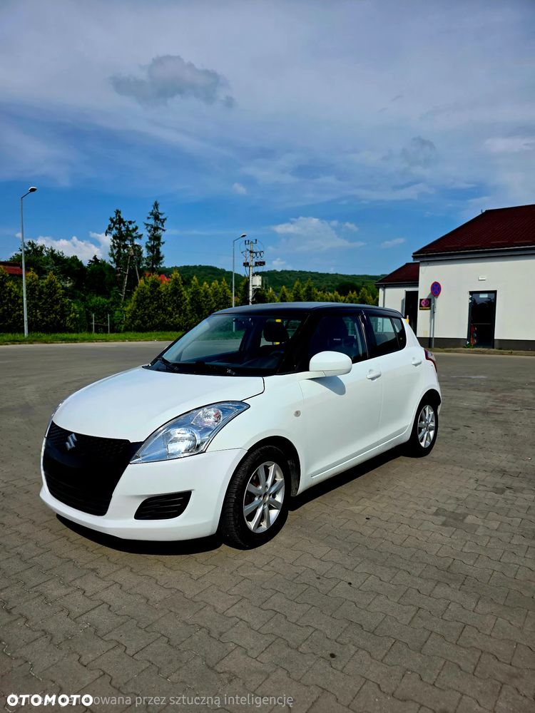 Suzuki Swift 1.3 Black and White - 10