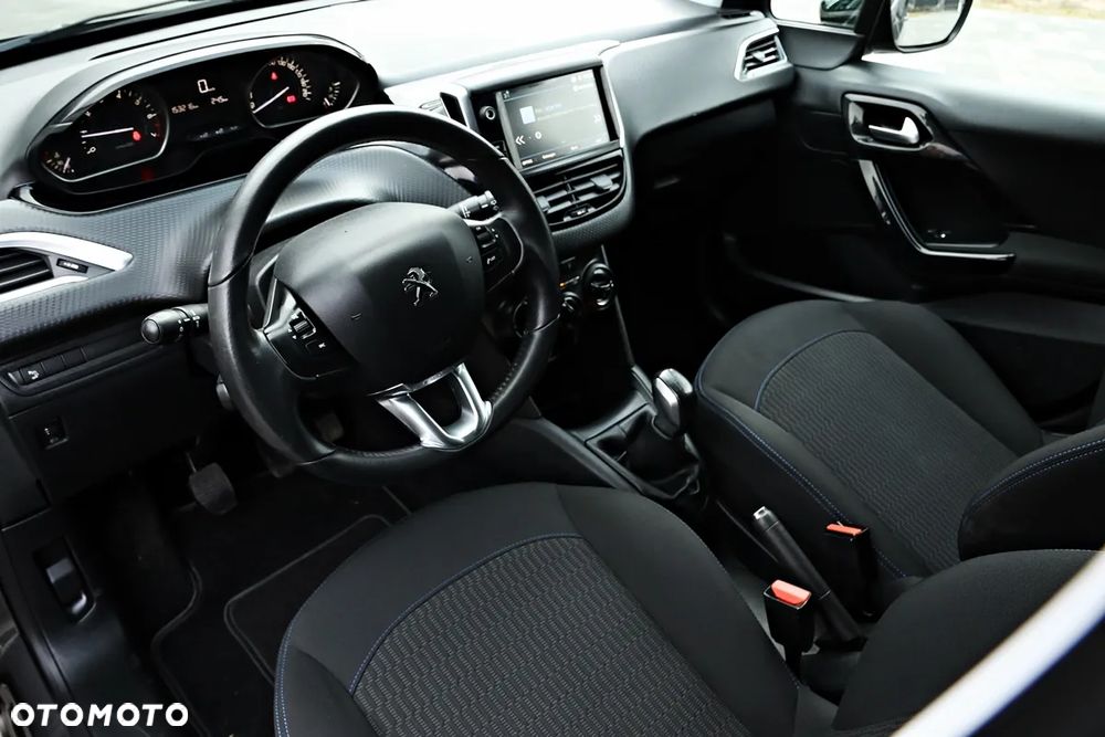 Peugeot 208 1.2 PureTech Style - 5