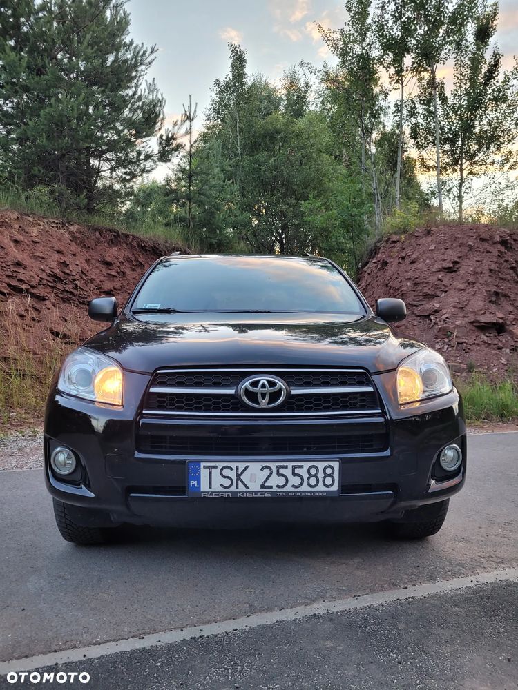 Toyota RAV4 - 1