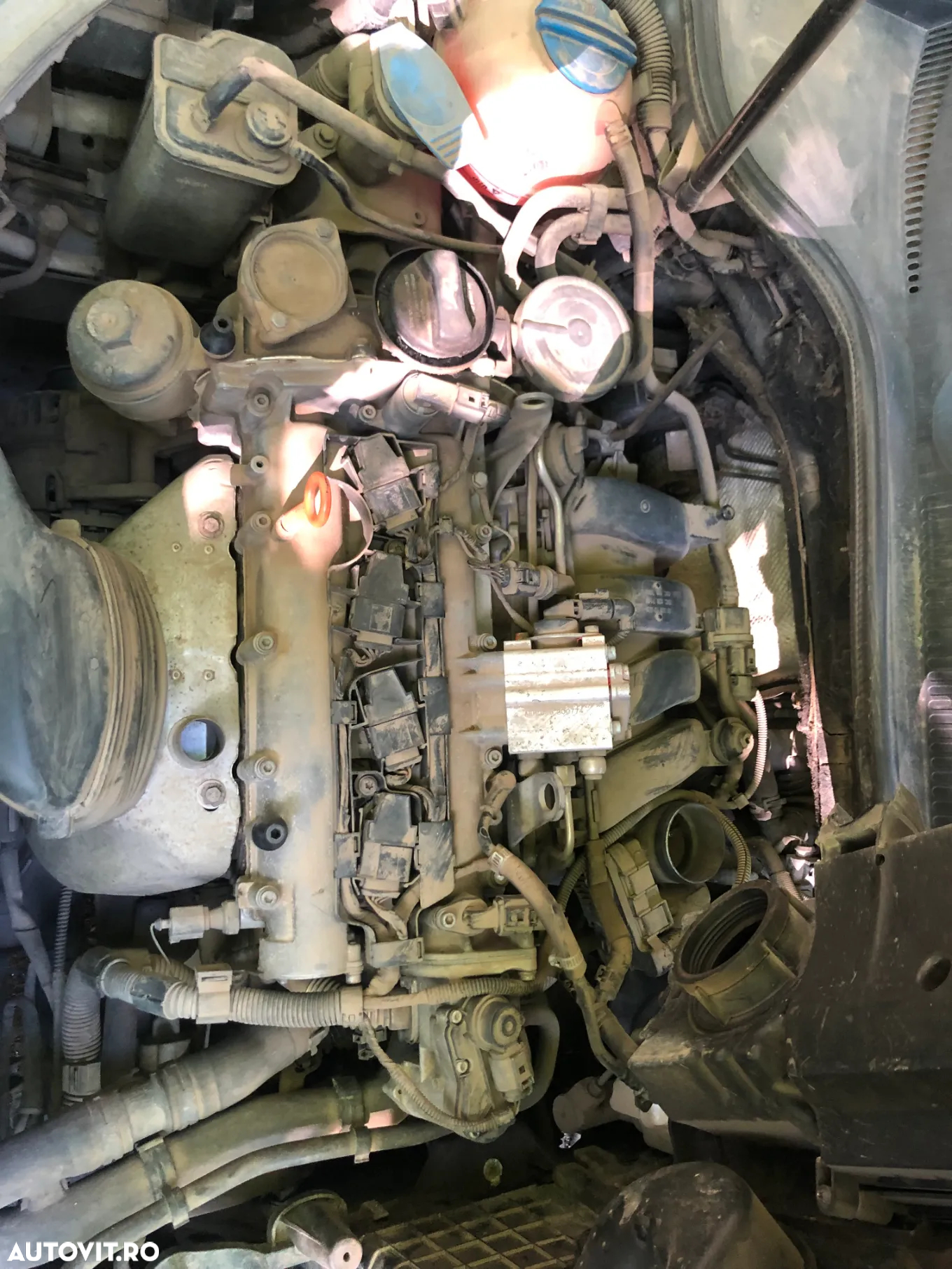 Dezmembrez VW Volkswagen Golf 5 1.6 FSI BAG LA6Q 2006 - 7