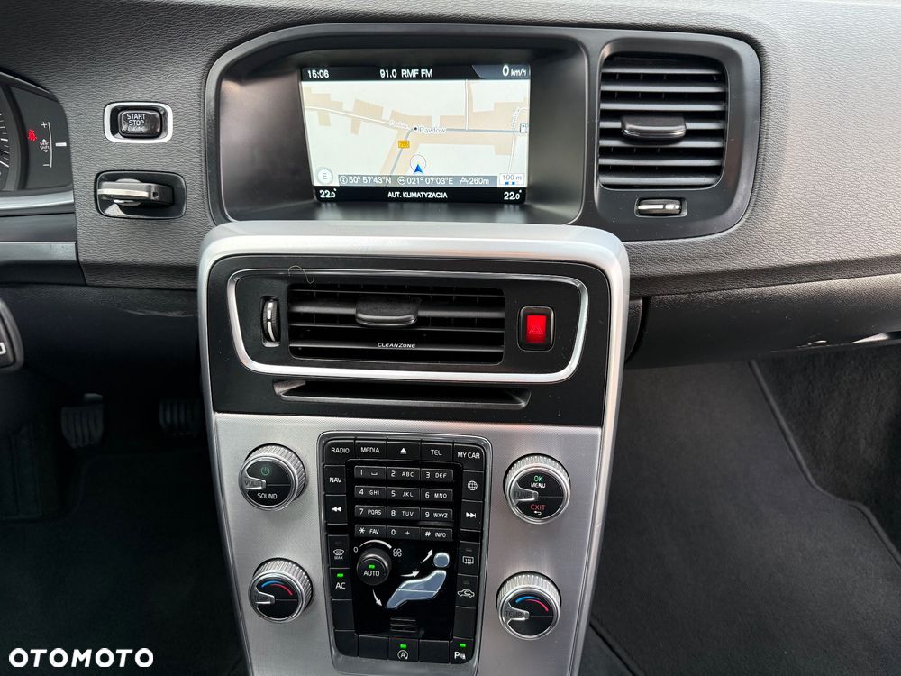 Volvo V60 D2 Momentum - 11