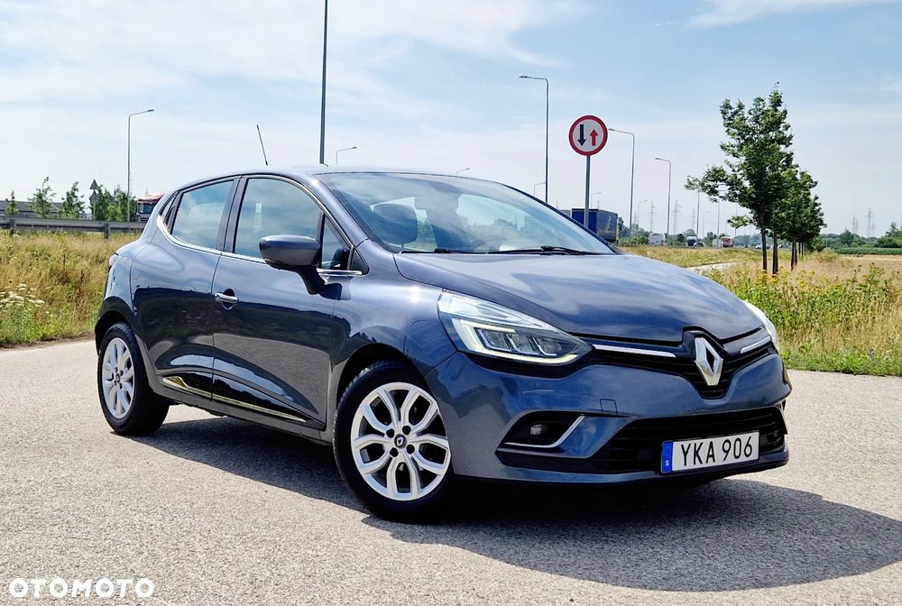 Renault Clio - 11