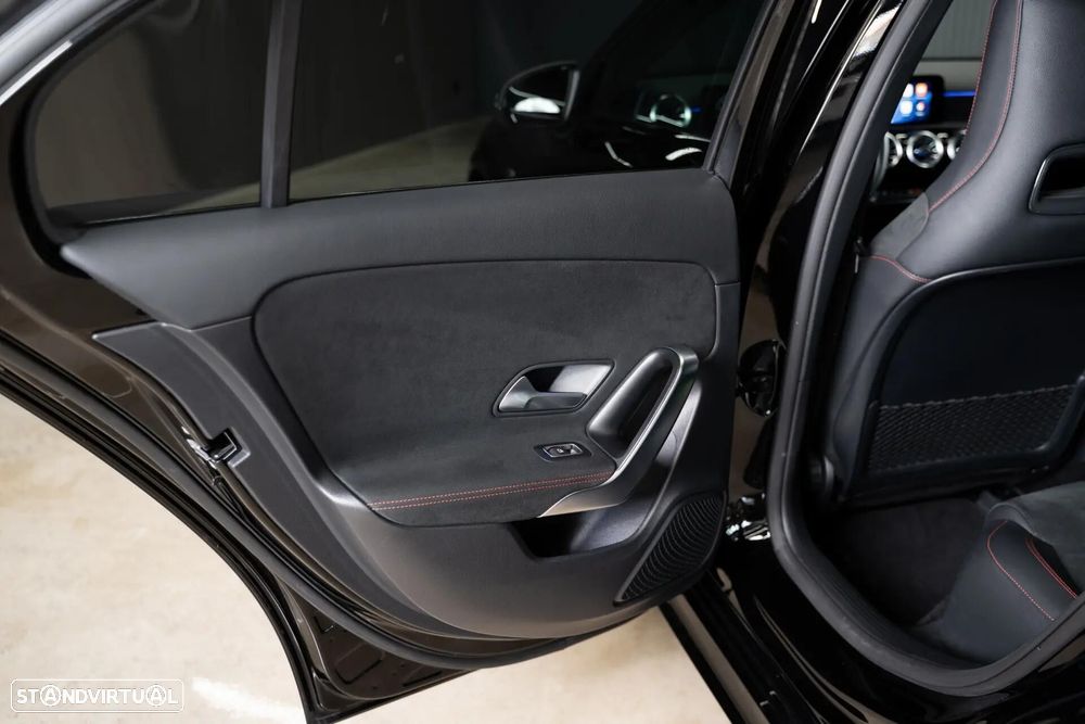Mercedes-Benz A 250 e AMG Line - 42