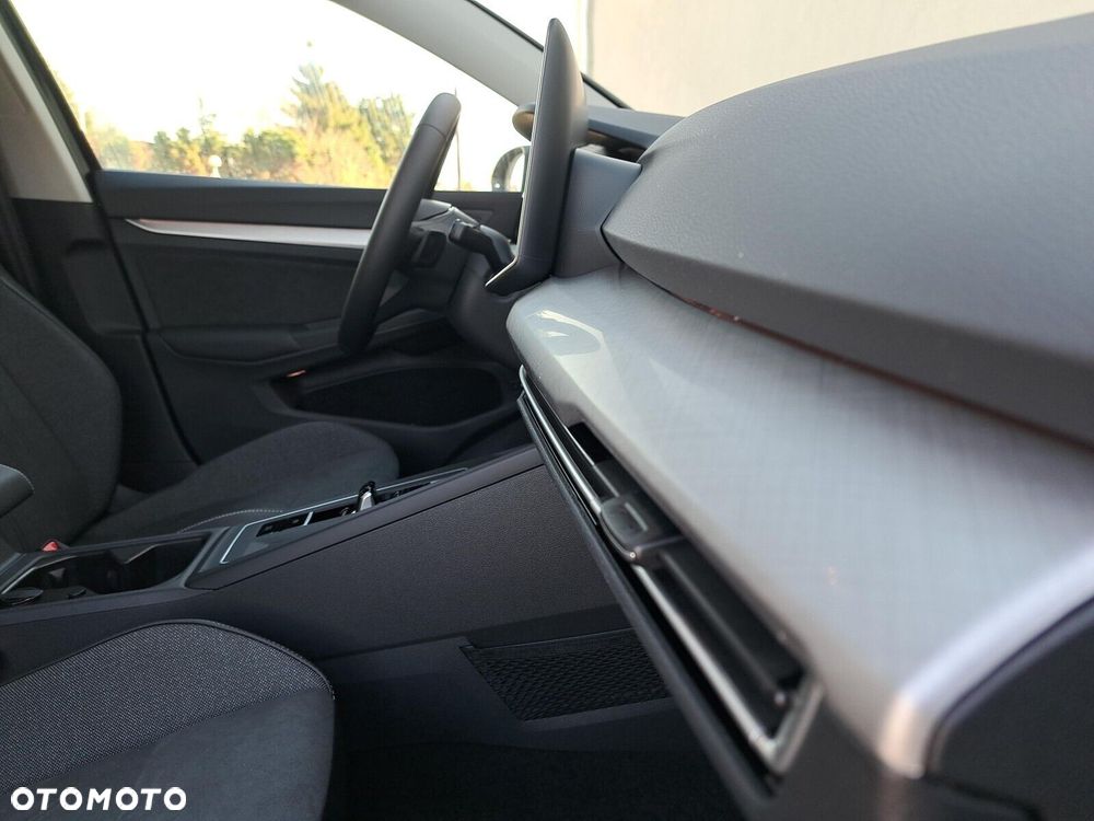 Volkswagen Golf Variant - 24
