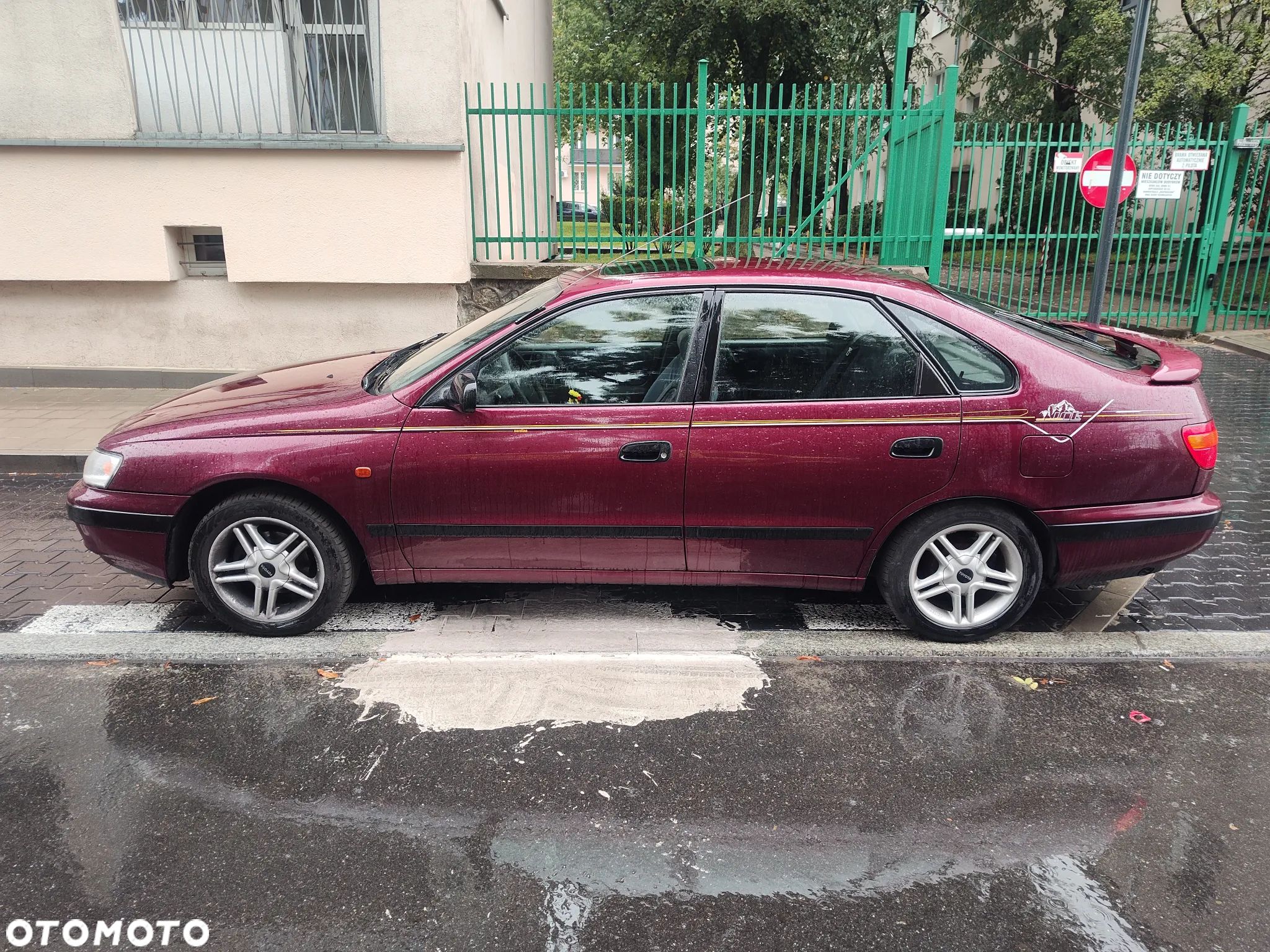 Toyota Carina E 2.0 GLi - 1