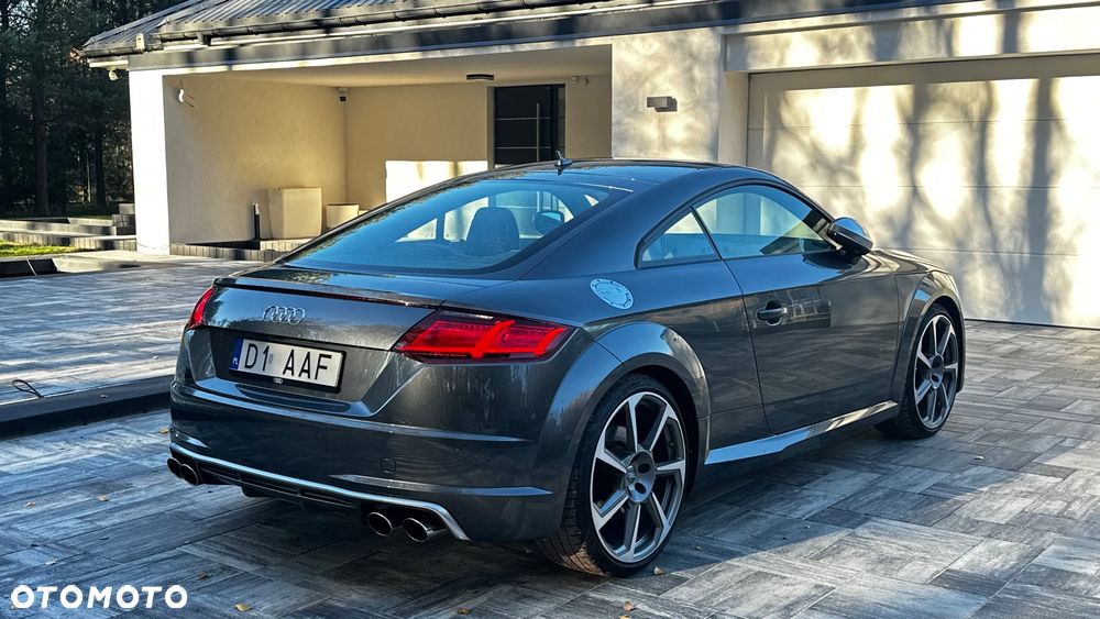 Audi TT S Coupé - 4