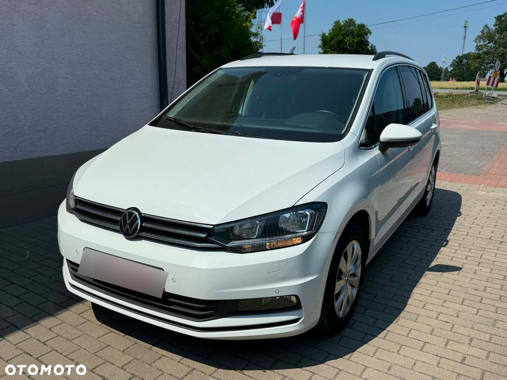 Volkswagen Touran - 1
