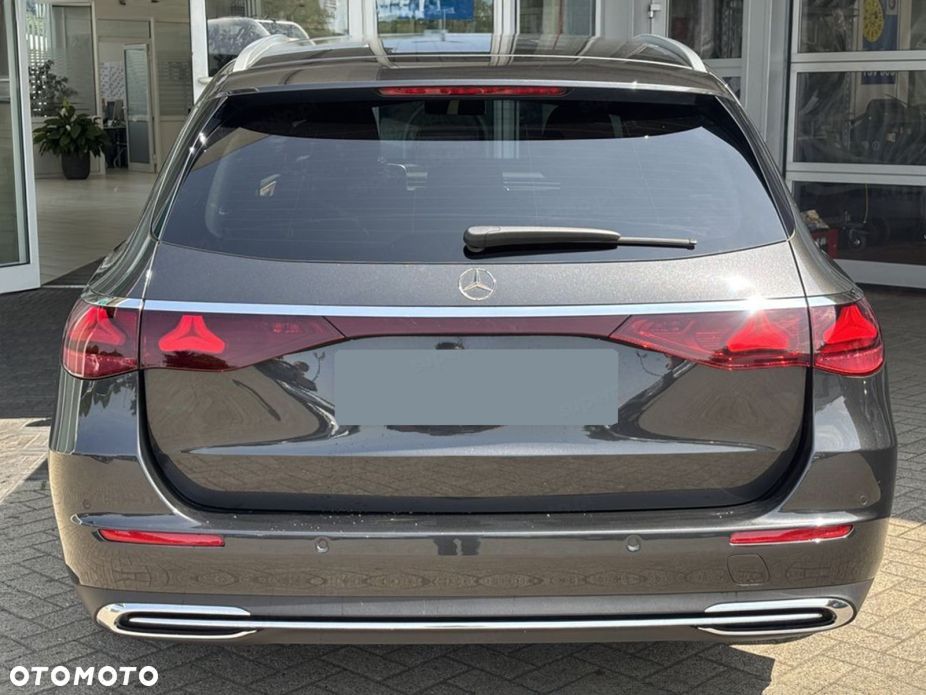 Mercedes-Benz Klasa E 220 d mHEV 4-Matic Avantgarde 9G-Tronic - 5