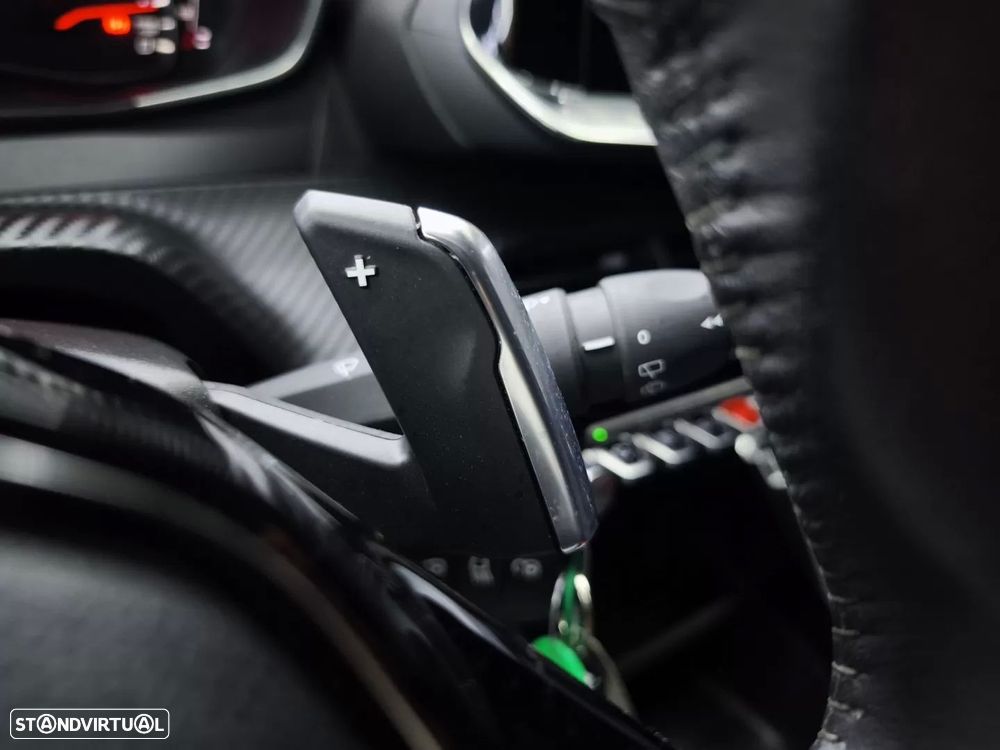 Peugeot 208 1.2 PureTech Allure Pack EAT8 - 27