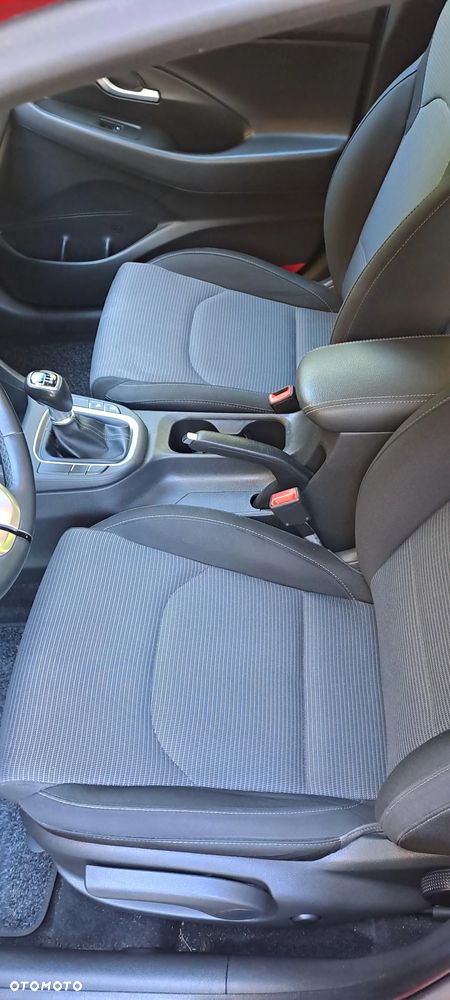 Hyundai i30 1.4 Classic + - 12