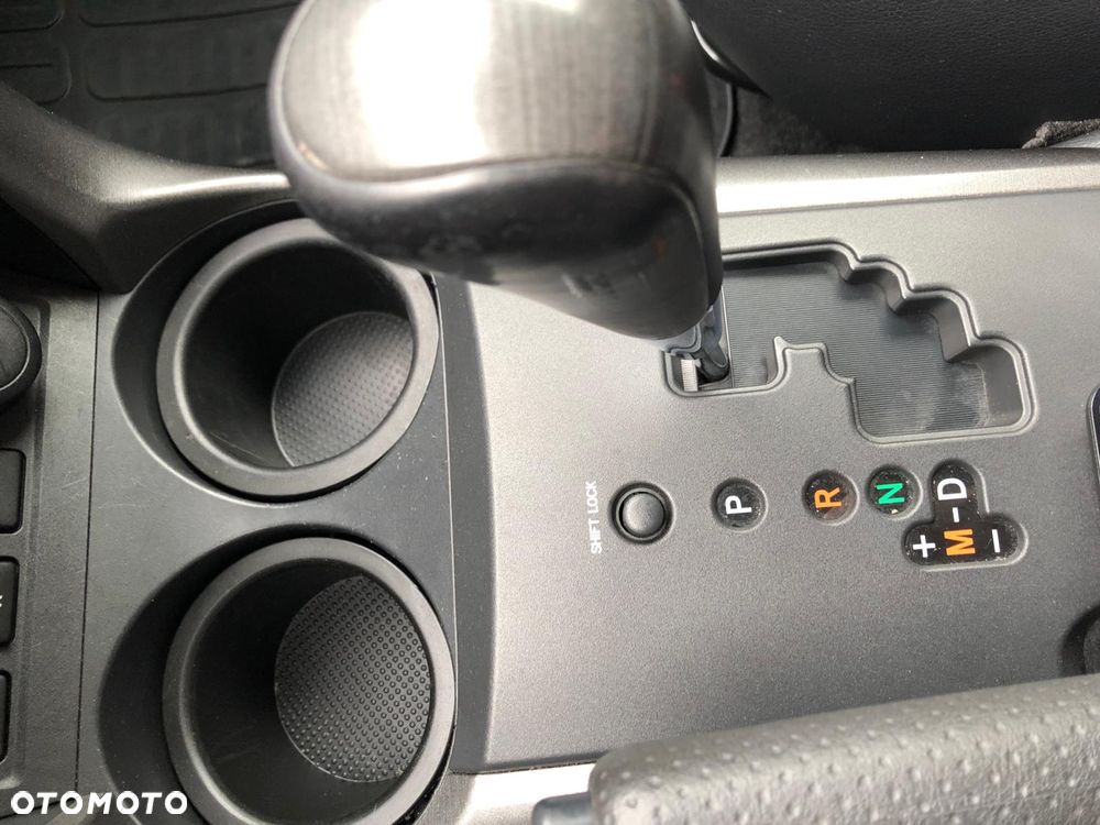 Toyota RAV4 2.2 D-CAT 2010 - 13