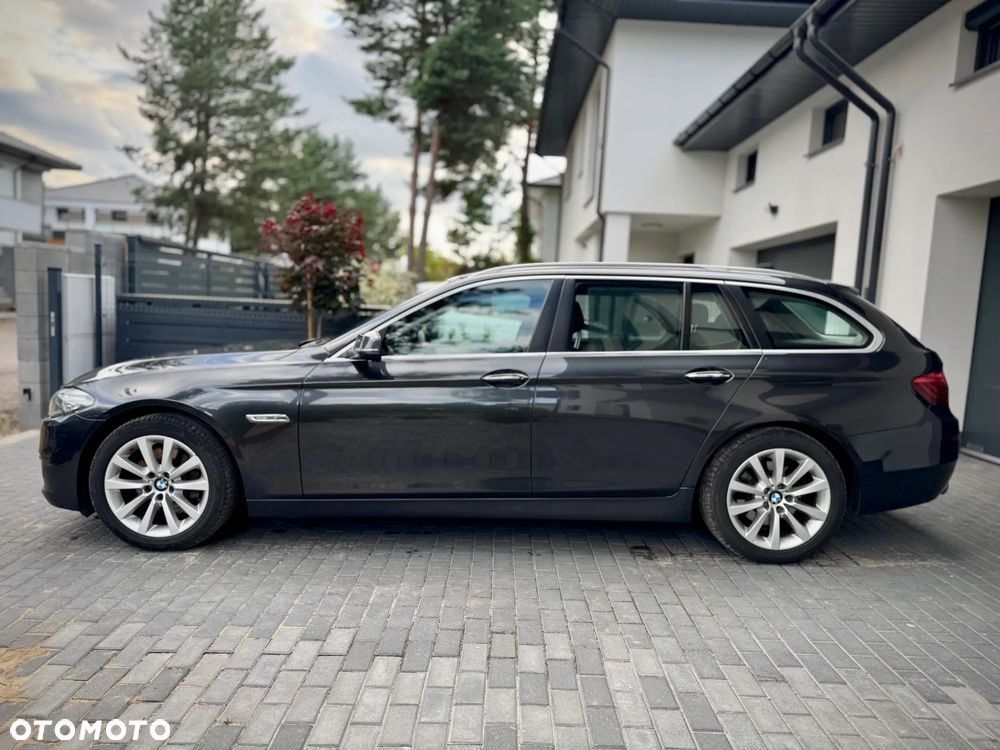 BMW Seria 5 528i xDrive - 10