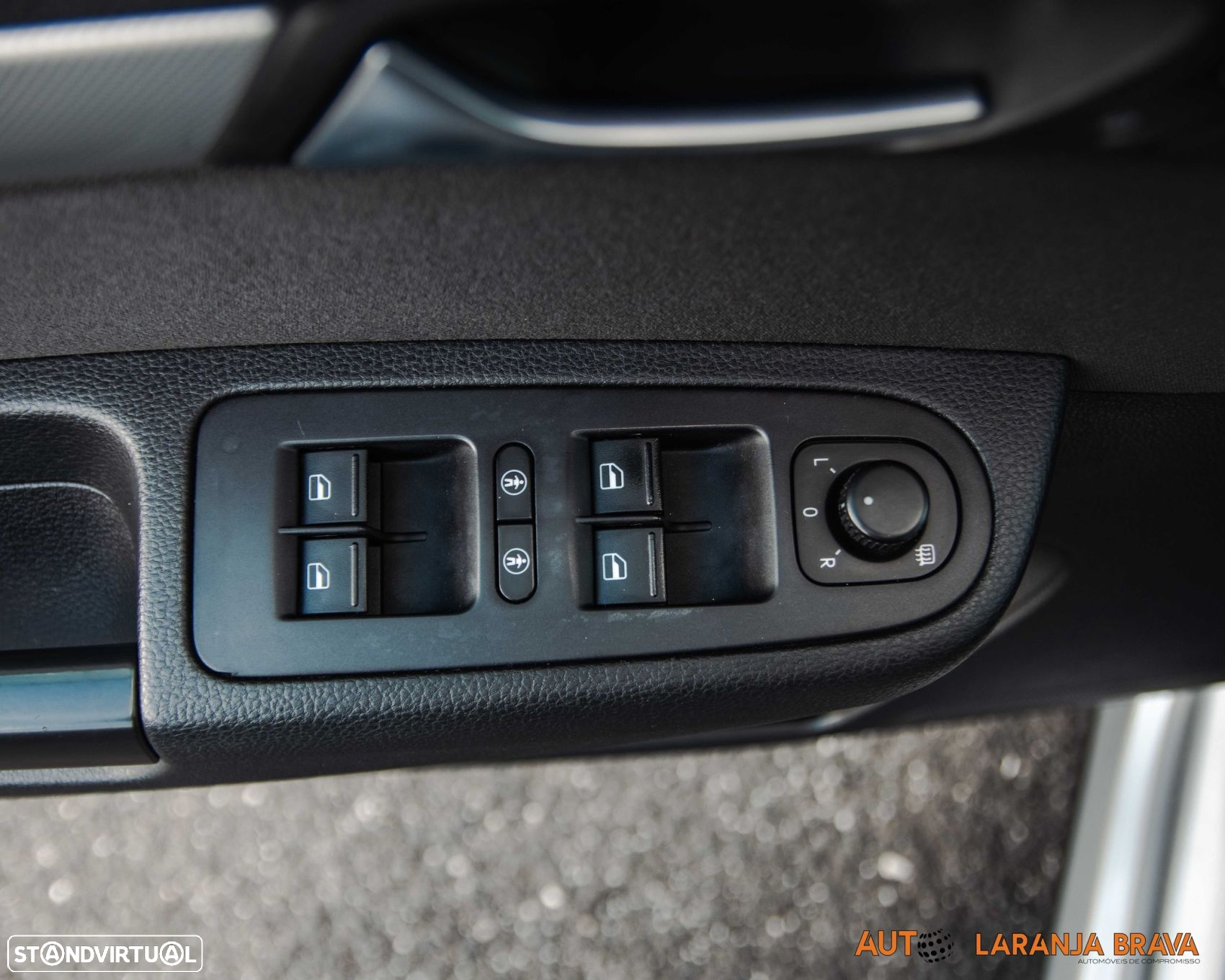VW Sharan 2.0 TDI Confortline - 31