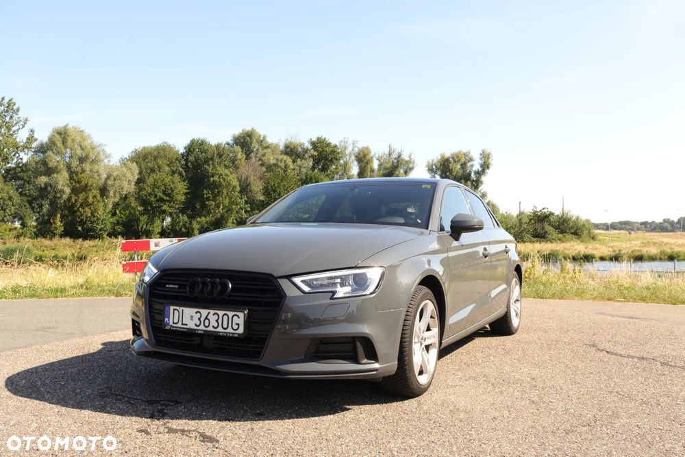 Audi A3 Limousine 40 TFSI Quattro S tronic - 2