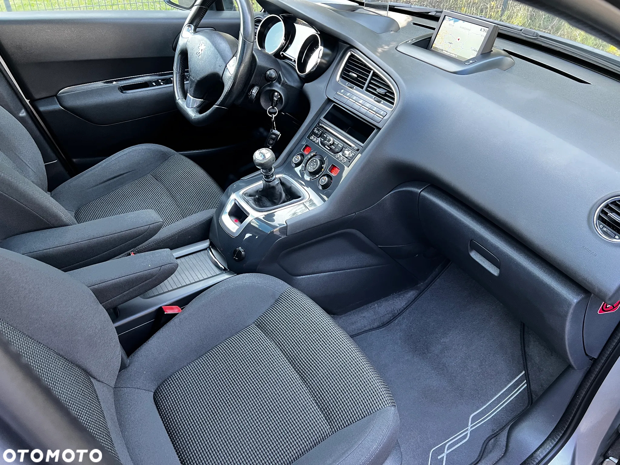 Peugeot 5008 - 13