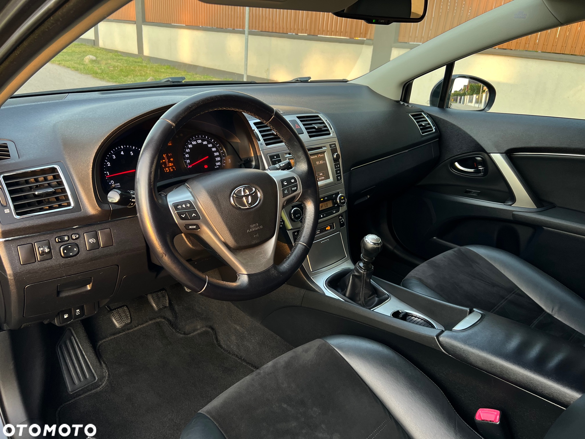 Toyota Avensis 1.8 Premium - 7