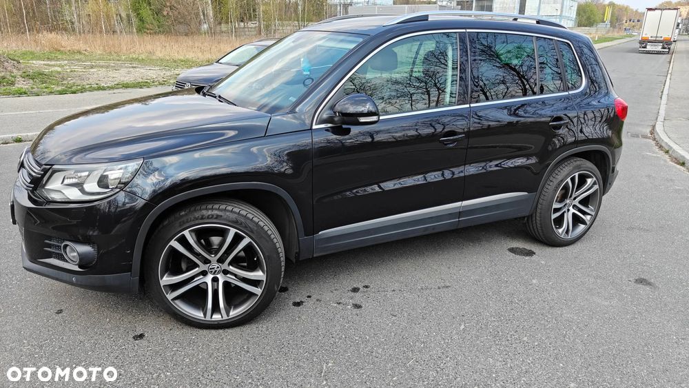 Volkswagen Tiguan 2.0 TDI DPF 4Motion BlueMotion Technology DSG Exclusive - 12