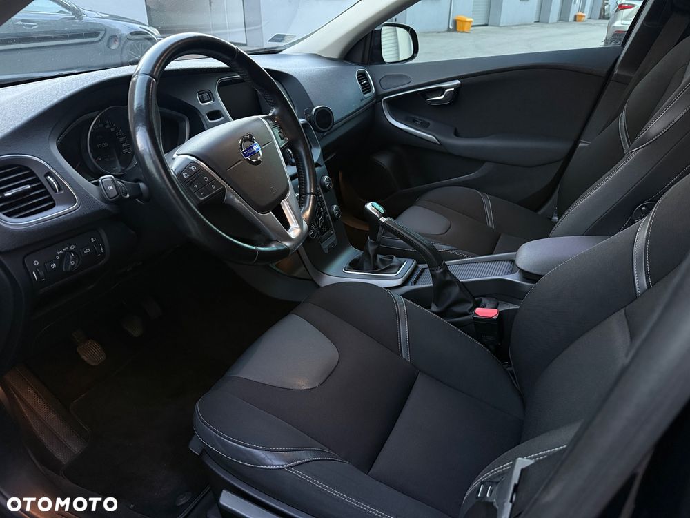 Volvo V40 D3 - 8