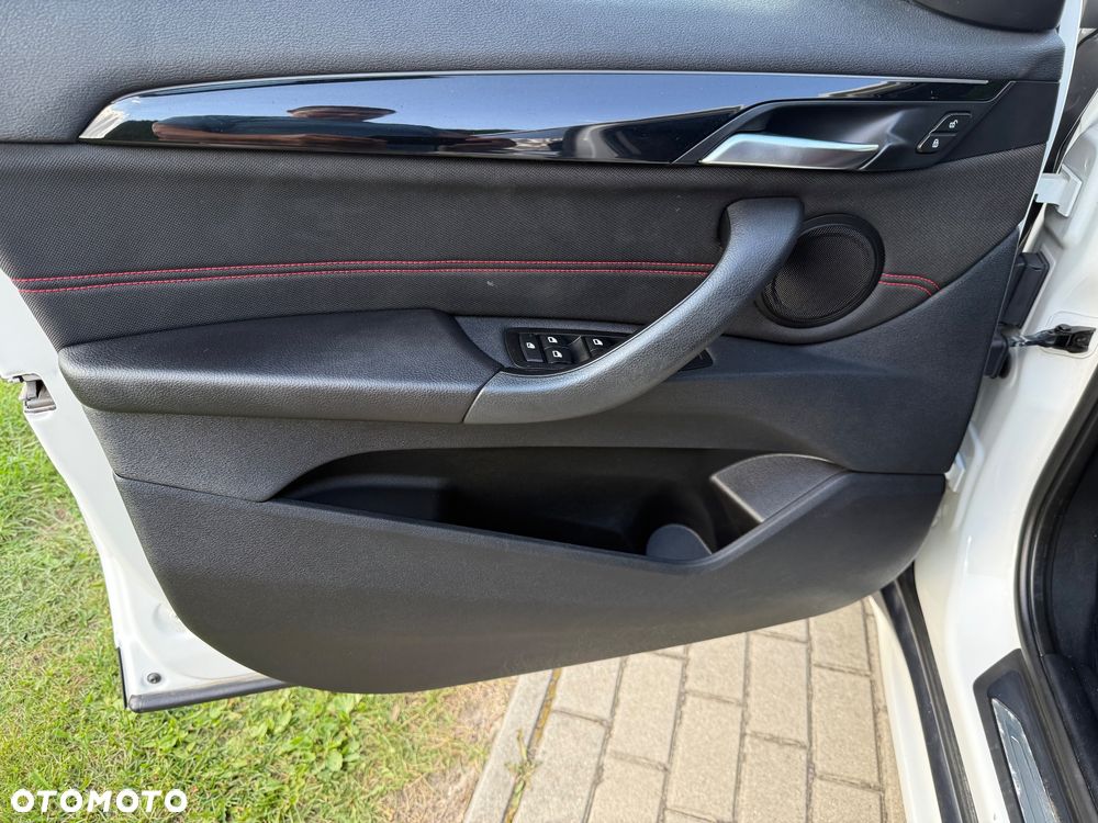 BMW X1 xDrive20i M Sport - 16