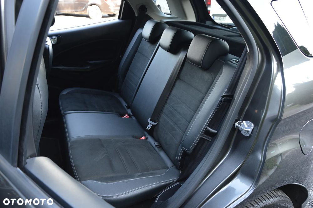 Ford EcoSport - 35